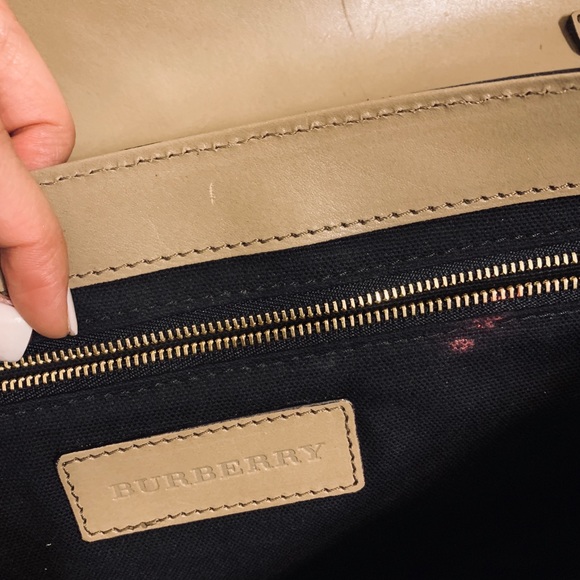 Buberry clutch - Picture 2 of 6